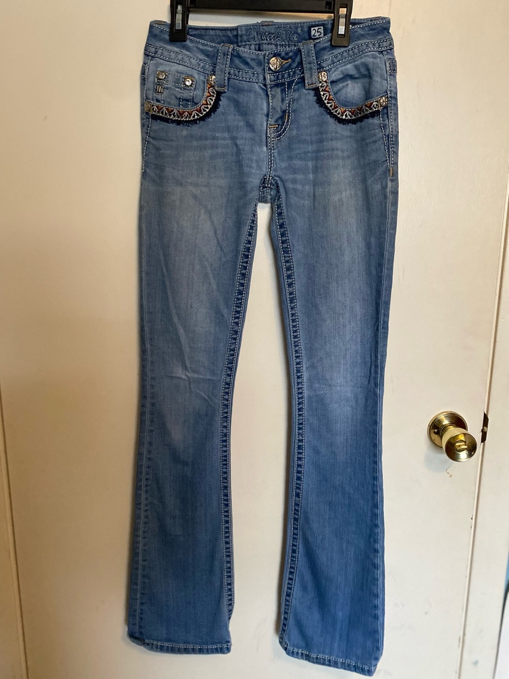 Miss Me Bootcut Embroidered/Rhinestone  Pocket Jeans size 25